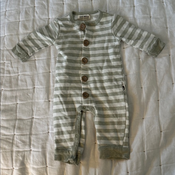 8 piece 3-6mo. Cozy Baby Boy Clothes (023) - Picture 4 of 16